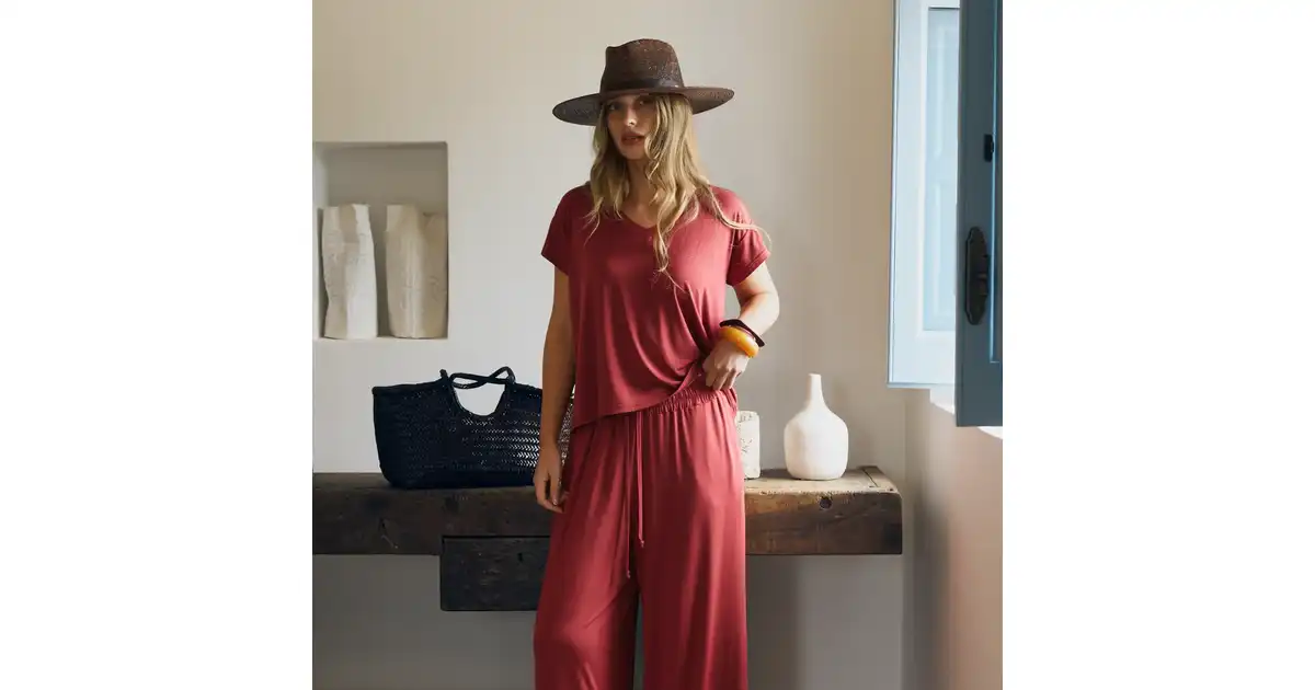 T-shirt Lucy Rosewood