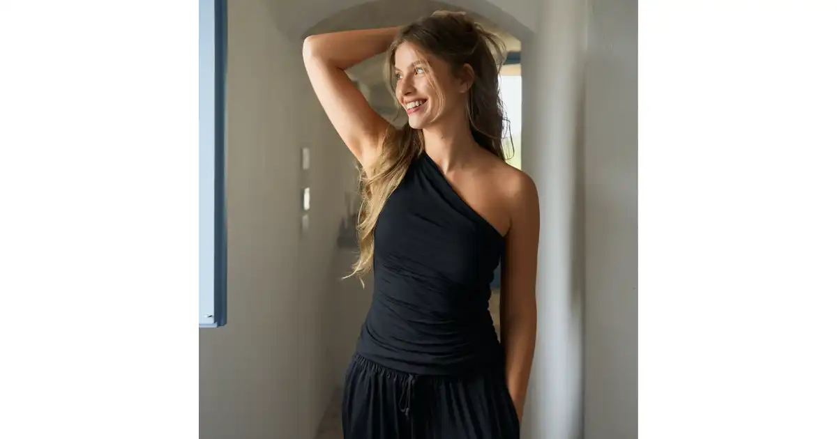 Top Lea Black